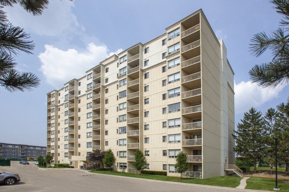 Exterior of Riverbend Tower Apartments in Chatham, ON
