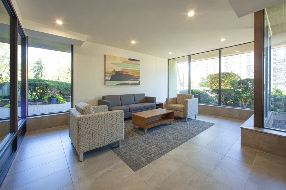 Royal Rose Apartments lobby area featuring lounge style seating area in Etobicoke, ON