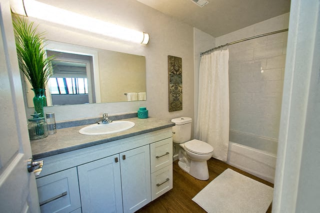 St. Augustine Place bathroom with tub shower in St. Catharines, ON