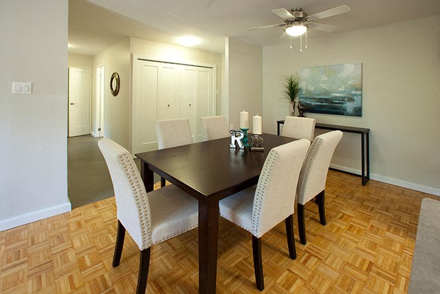 St. Lawrence Village in St. Catharines, ON Dining room with hardwood flooring