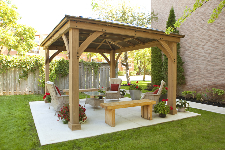 Shannon Towers beautiful gazebo in Collingwood, ON