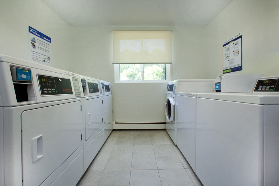 Shannon Towers on-site laundry facility in Colllingwood, ON