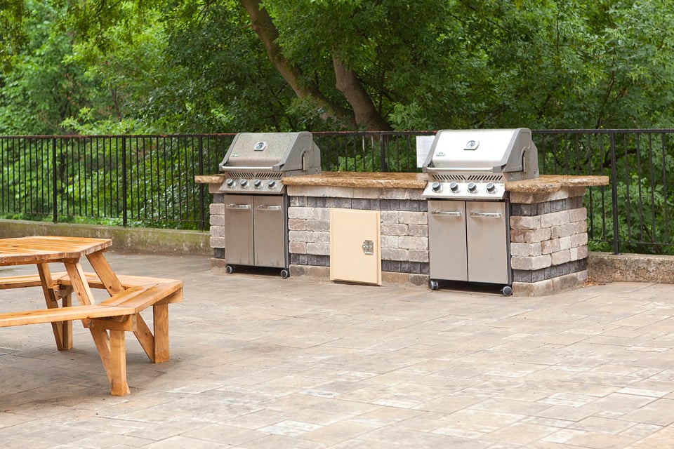 Silvercreek Towers in Georgetown, ON access to two BBQs