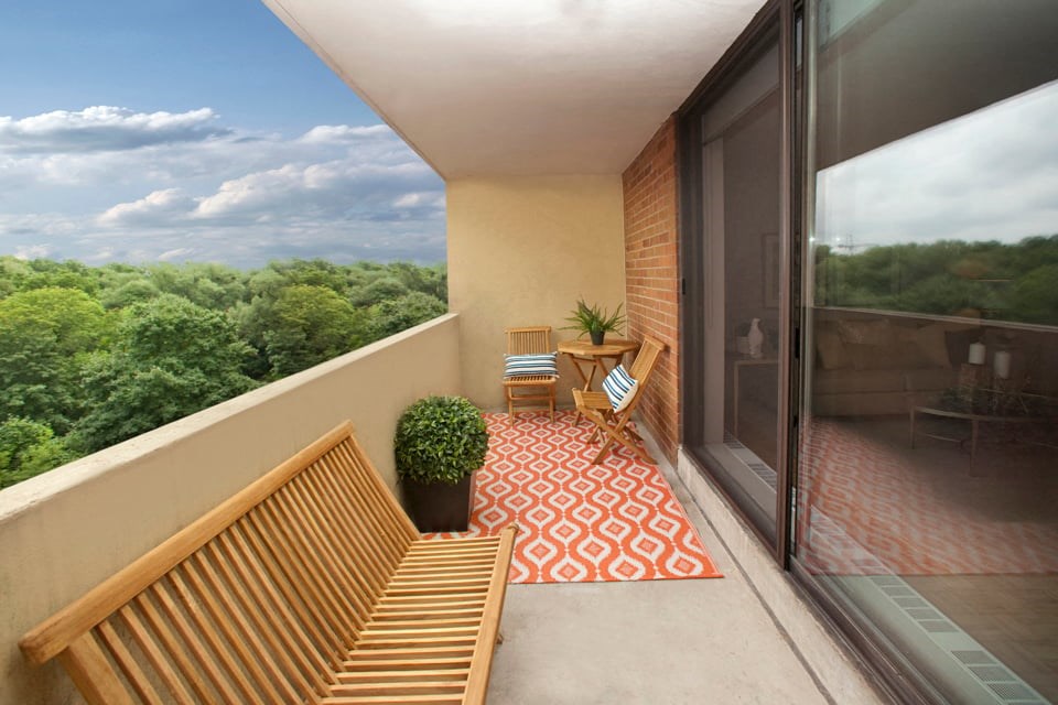 Silvercreek Towers in Georgetown, ON private balcony in each suite