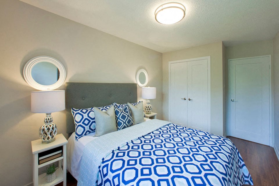 Southwood Apartments in Guelph, ON bedroom with closet