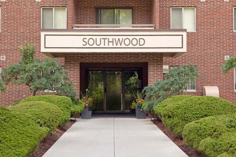 Southwood Apartments in Guelph, ON entrance building sign