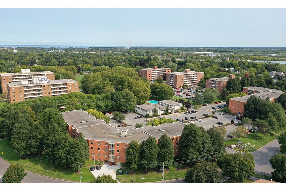 St. Lawrence Village in St. Catharines, ON Drone view of the entire property