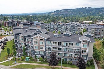 Summerhill Place in Nanaimo, BC drone image of building - Photo Gallery 27