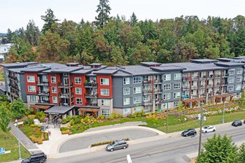Summerhill Place in Nanaimo, BC drone image of building - Photo Gallery 29