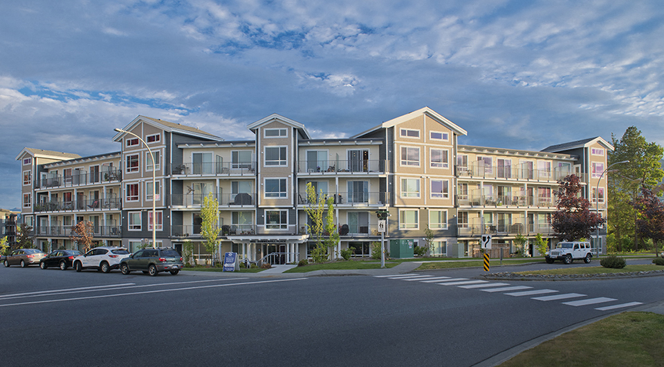 Summerhill Place in Nanaimo, BC exterior of building from street level