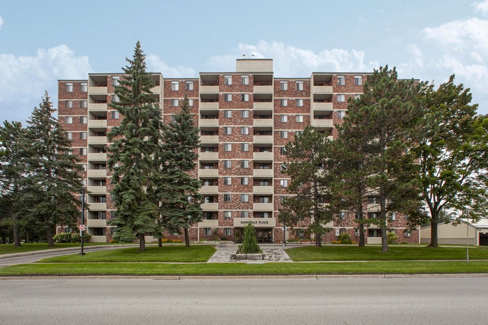 Sunnidale Place in Barrie, ON front of building seen from street