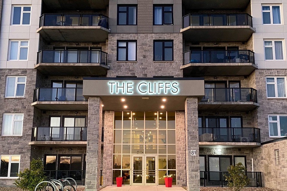 The Cliffs at Dellridge building entrance in Bedford, NS
