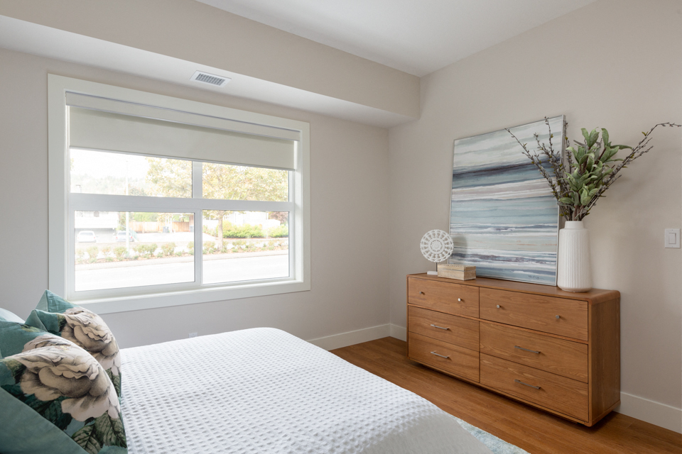 The Conservatory bright, spacious bedroom in Kelowna, BC