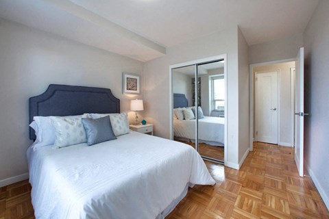 South Algiers spacious bedroom in Toronto, ON