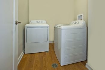 Carriage Hill in Oshawa, ON In-suite laundry