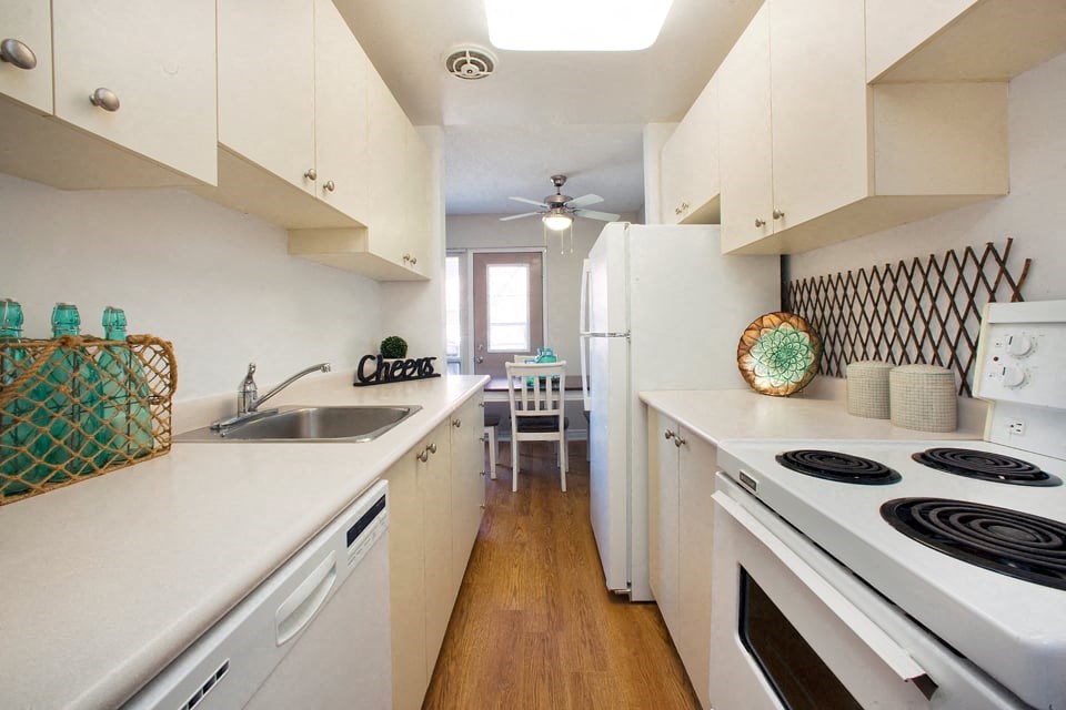 London Road Apartments kitchen with full range stove in Sarnia, ON