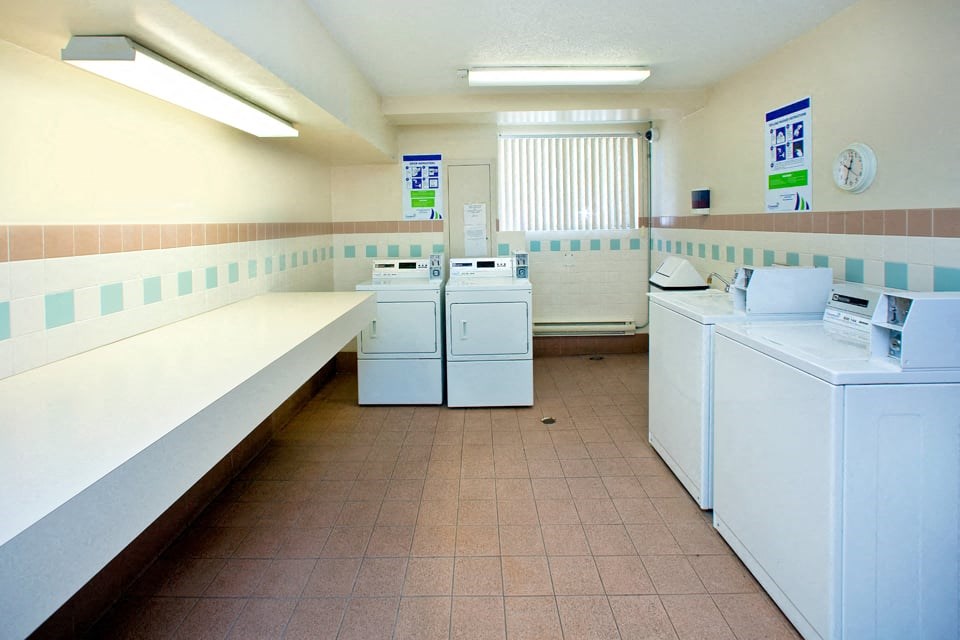 London Road Apartments on-site laundry facility in Sarnia, ON