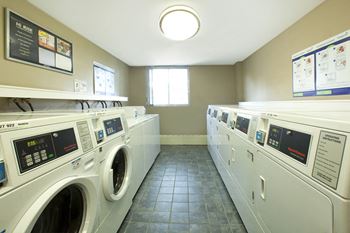 Concorde Apartments in Ottawa, ON on-site laundry facility