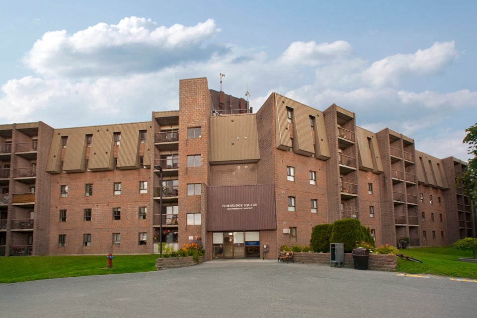 Pembridge Square exterior entrance eof building in Kingston, ON