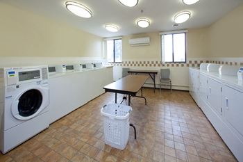 Albany Place in Fort Erie, ON on-site laundry facility