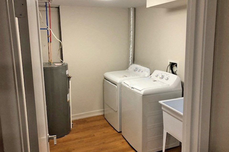 Waterford Townhouses in Mississauga, ON in-suite laundry washer and dryer