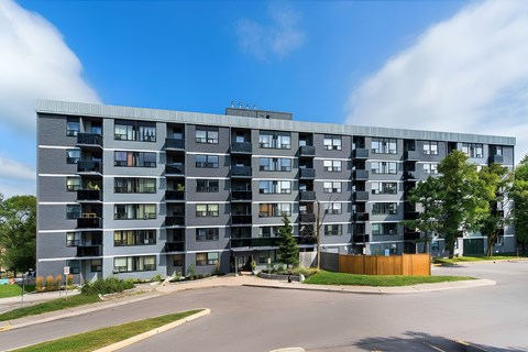 145-147 Wellington Street West 1-3 Beds Apartment for Rent