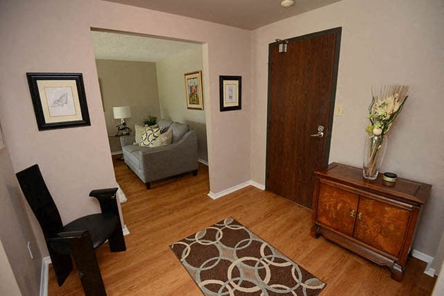Dalhousie Place spacious foyer in Amerherstburg, ON