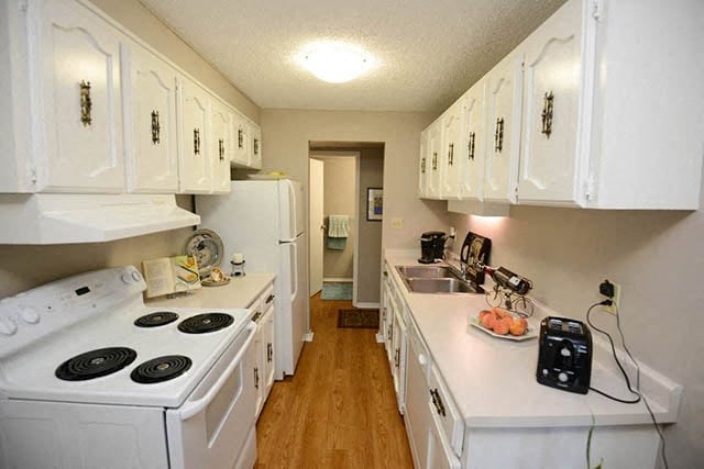 Dalhousie Place charming kitchen with full range stove in Amherstburg, ON