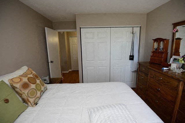 Pickering Towers bedroom with large closet in Amherstburg, ON