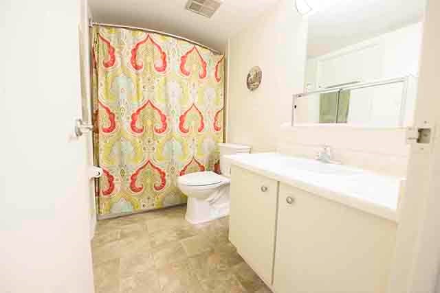 Prince William Apartments bathroom with full size bathtub in Bellville, ON