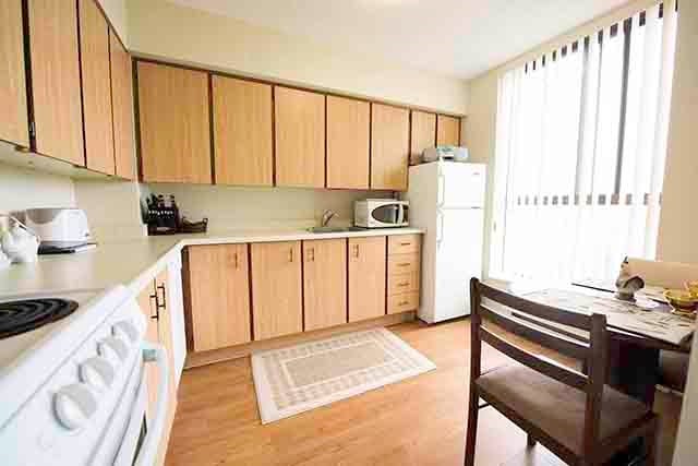 Prince William Apartments bright kitchen with