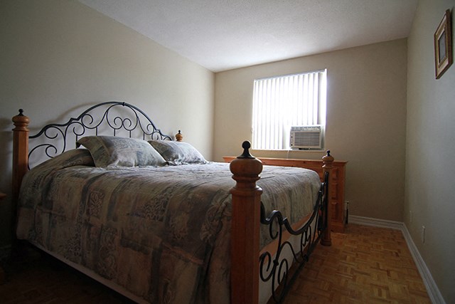 Cedarpoint Apartments in Cambridge, ON spacious  bedroom