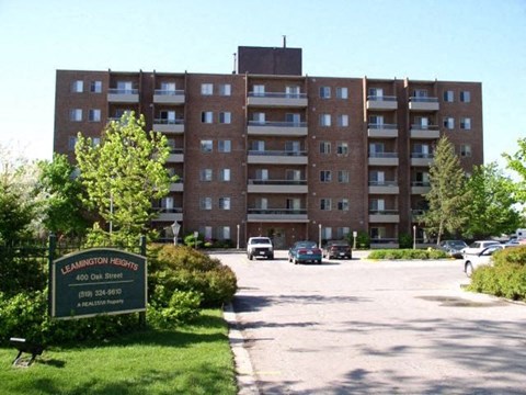 Leamington Heights exterior image of building in Leamington, ON