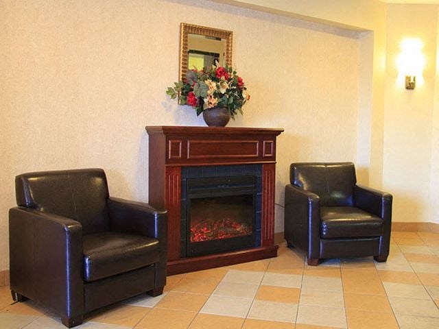 Leamington Heights lobby with chair seating in Leamington, ON