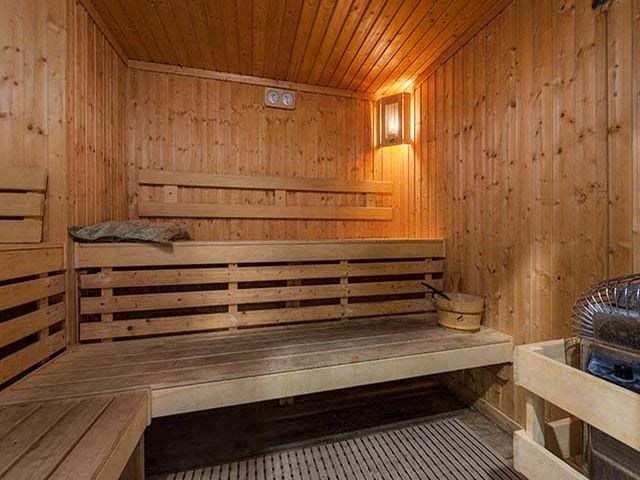 Excelsior Apartments sauna in Montreal, QC
