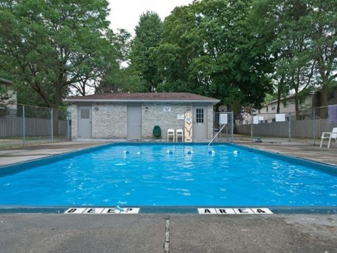 Taunton Terrace in Oshawa, ON outdoor pool with chairs