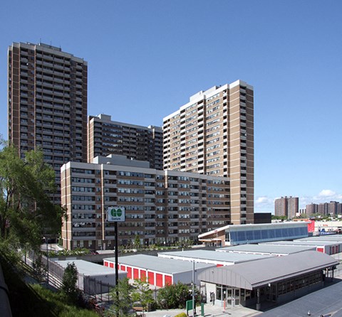 Main Square exterior of building in Toronto, ON