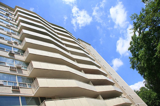 San Remo/Monaco in Toronto, ON exterior of building