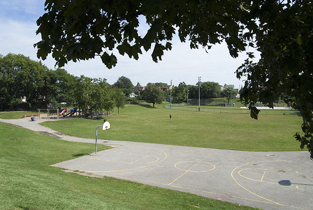 Outdoor recreational activities available nearby