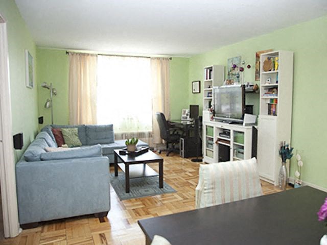 Bexhill Court Premium apartment units with high end living areas in Etobicoke, ON