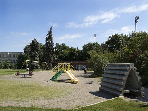300 St. Clair Ave West in Toronto, ON Safe, clean, family friendly park area and playgrounds