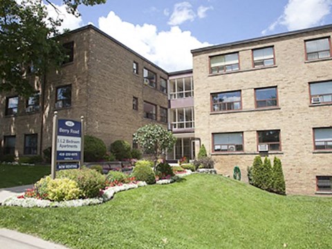 Berry Road in Etobicoke, ON  Modern landscaping and architecture in Etobicoke
