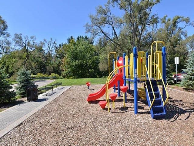 Creekside Townhomes in Oshawa, ON outdoor playground on property grounds