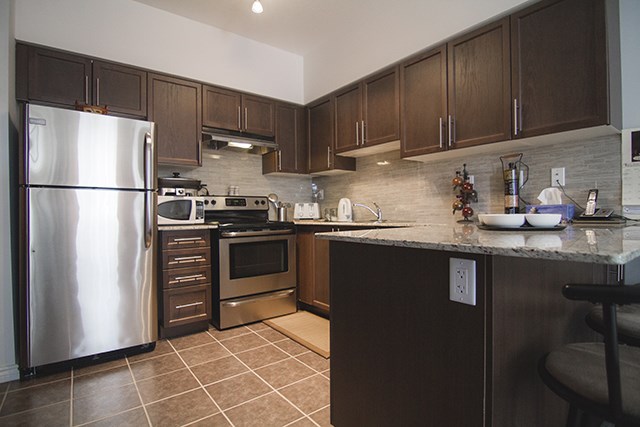 Rittenhouse in Kitchener, ON kitchen with stainless steel appliances