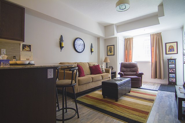 Rittenhouse in Kitchener, ON well lit living room