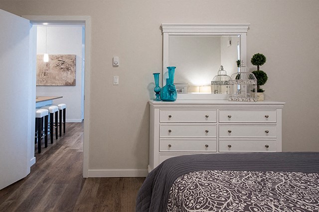 Summerhill Place in Nanaimo, BC spacious bedroom