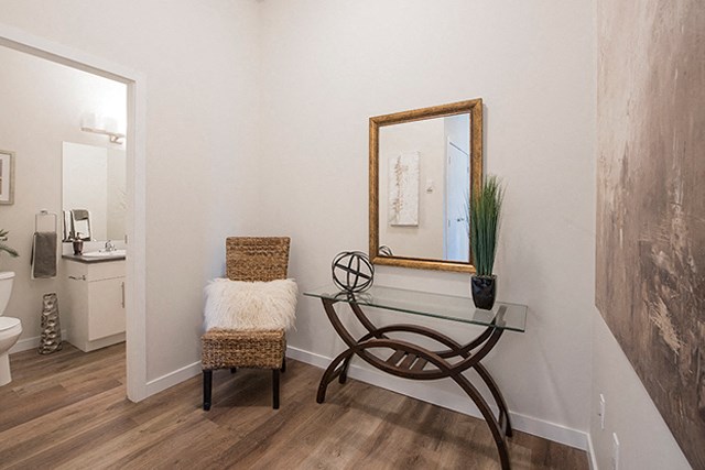 Summerhill Place in Nanaimo, BC hallway with table and chair