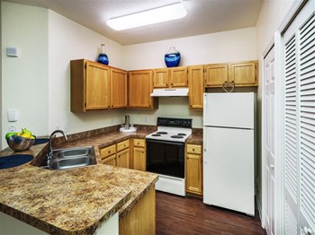 Kitchen - Photo Gallery 5