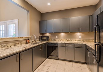 Clubhouse Kitchen - Photo Gallery 18