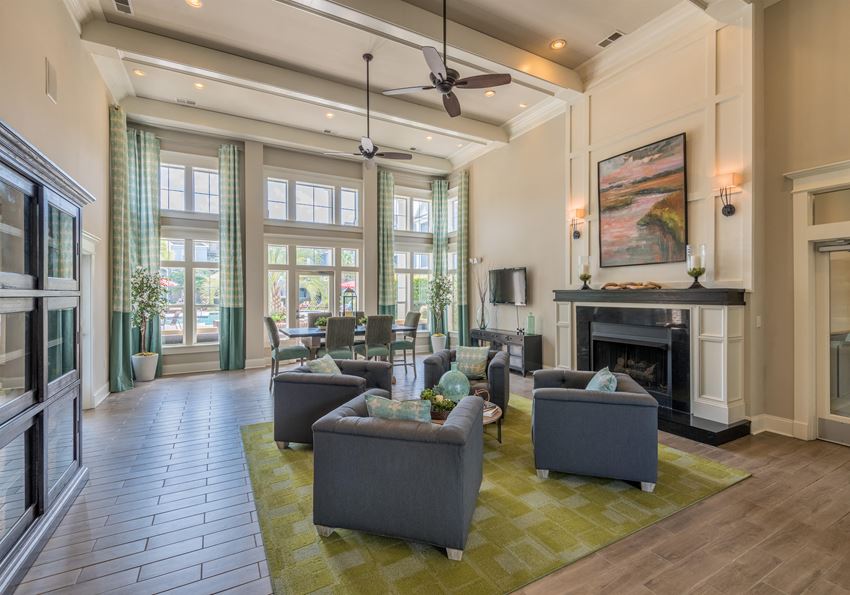 Clubhouse lounge - Photo Gallery